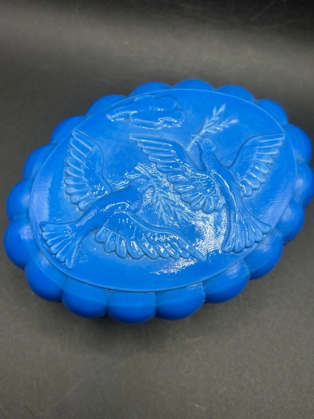 Vintage Lapis Blue Mottled Slag Glass Doves Birds Peace Olive Branch Dresser Box
